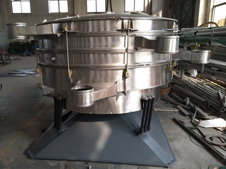 采用仿人工篩分原理設(shè)計(jì)的一種精細(xì)篩分設(shè)備，模擬人工十分，不損壞物料，適合粉末、顆粒物料篩分